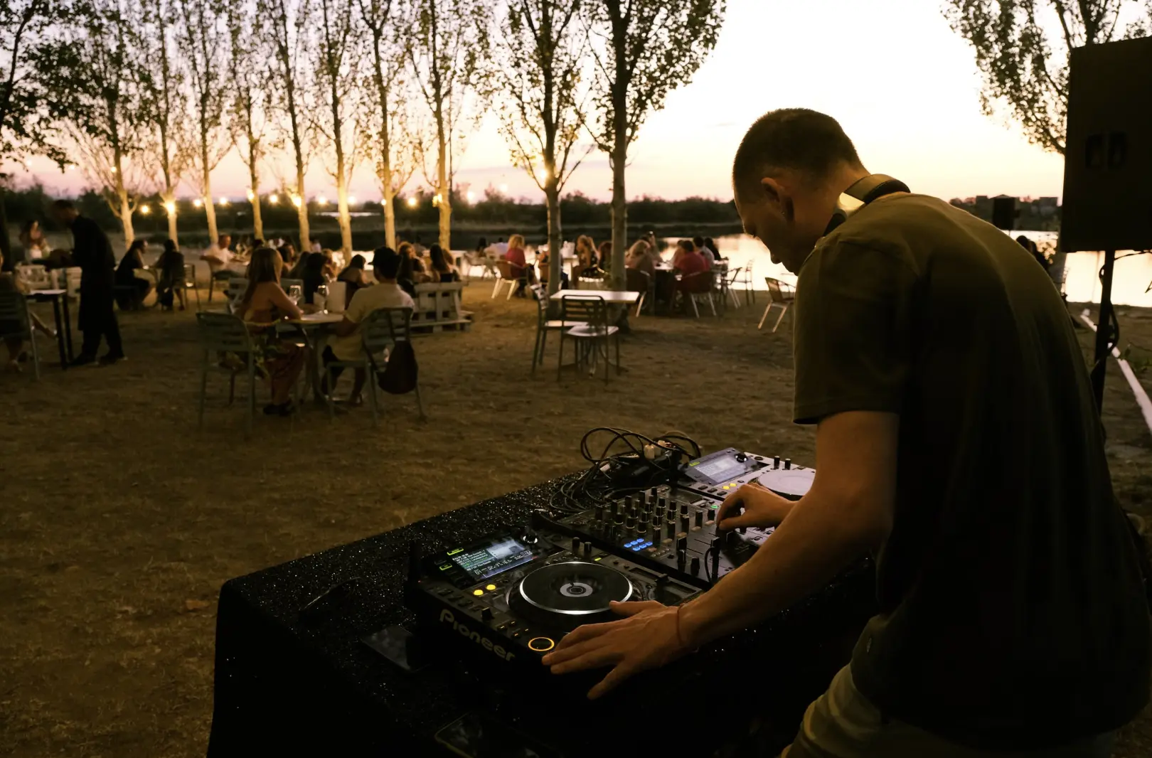 DJ pentru nunți și petreceri private